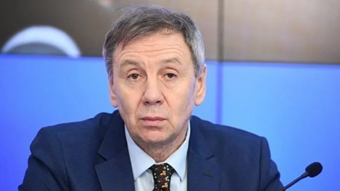 Moskova’dan, Bakü’den Değil: Markov Taşınma Söylentilerini Reddetti