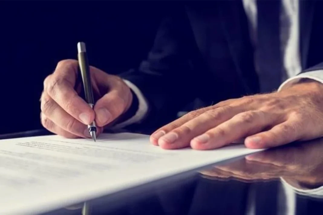 Azerbaycan’da Son Bir Yılda Kamu Görevlisi Sayısı Azaldı