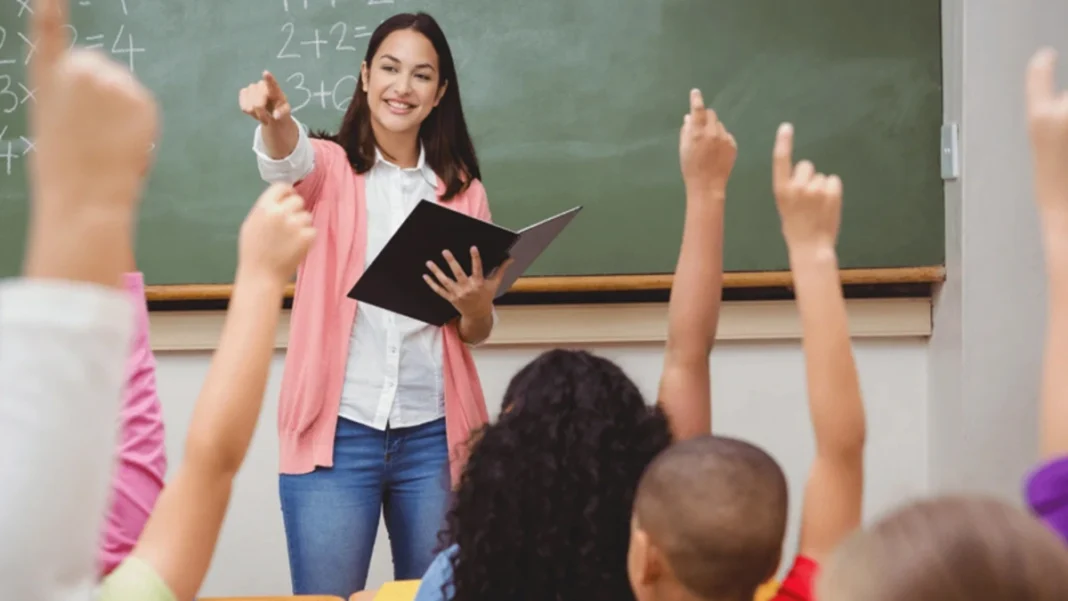 Genel Eğitim Kurumlarında Öğretmen Sayısı Giderek Azalıyor