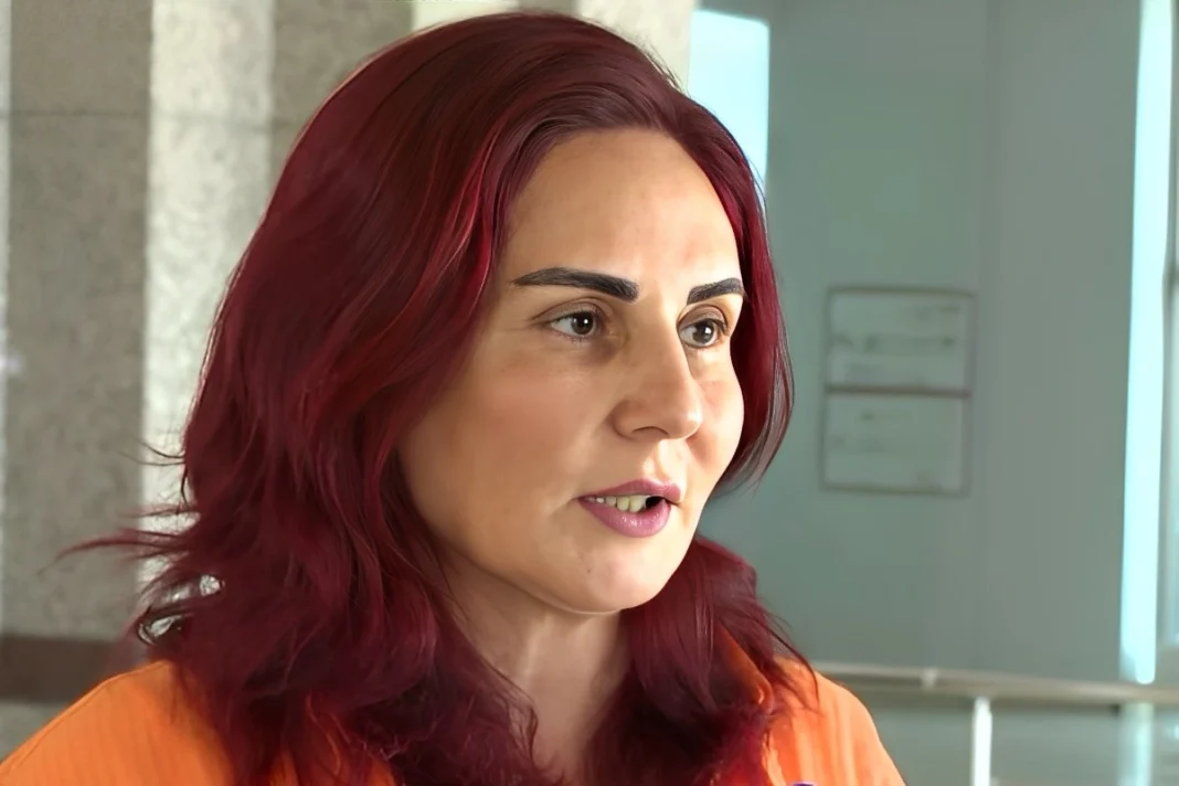 Azerbaycan’ın En Yaşlı Öğrencisi: 55 Yaşında Bir Büyükanne