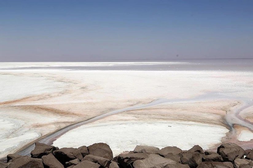 Urmiye Gölü tamamen kurudu