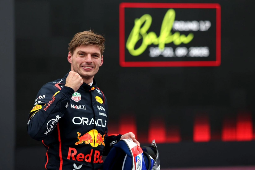 Red Bull’un Max Verstappen’i Bakü Sokaklarında Dramatik Yarışı Kazandı