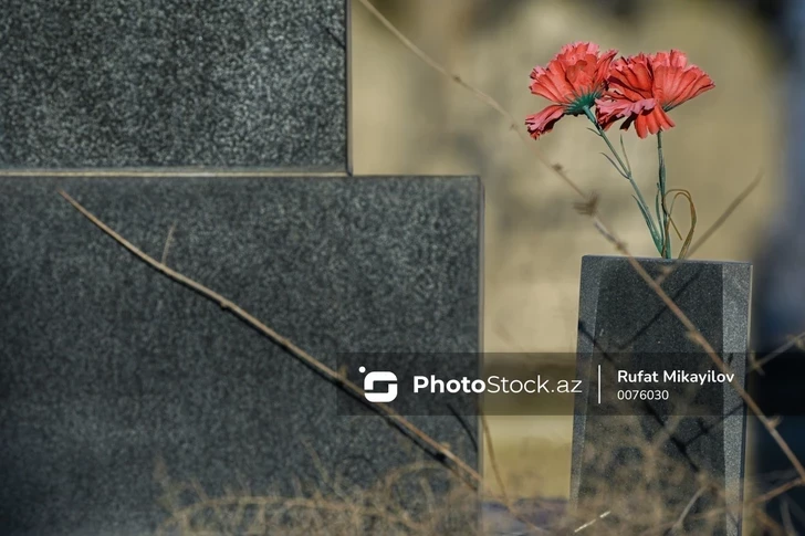 Azerbaycan’da mezar taşlarının standartlaştırılması gündemde