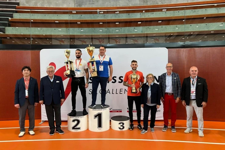 Azerbaycanlı tekvandocular İsviçre’de madalya kazandı