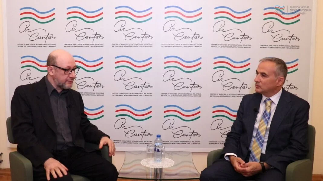 İsakof: Paşinyan’ın şehit ritüelleri derin Ermeni çelişkisini açığa çıkarıyor