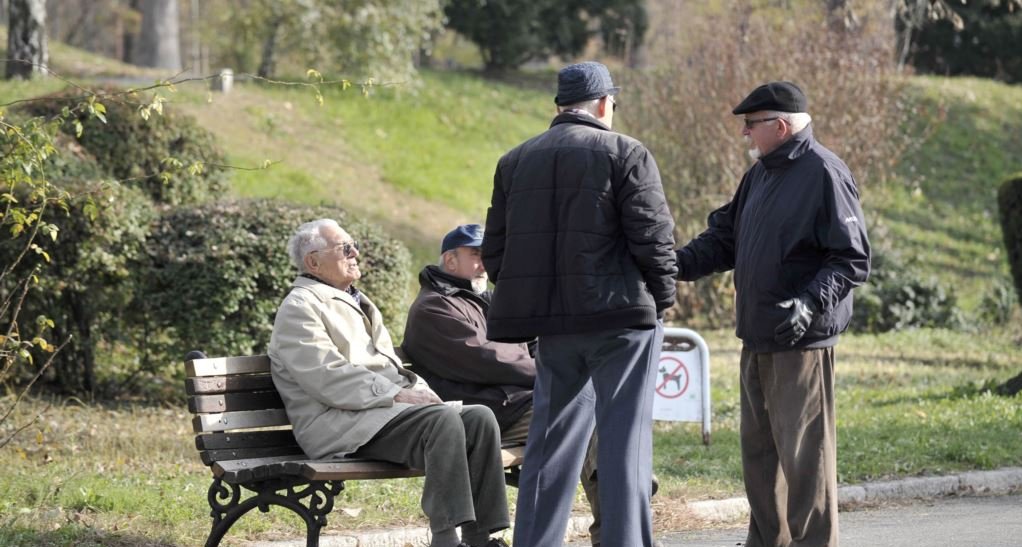 Azerbaycan’da şehirlerde yaşayanlar köylere göre daha uzun ömürlü