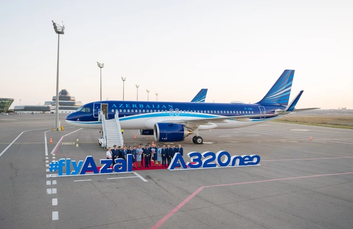AZAL filosunu yenilemeye devam ediyor: Bu yılın ikinci yeni Airbus A320neo uçağı Bakü’ye ulaştı