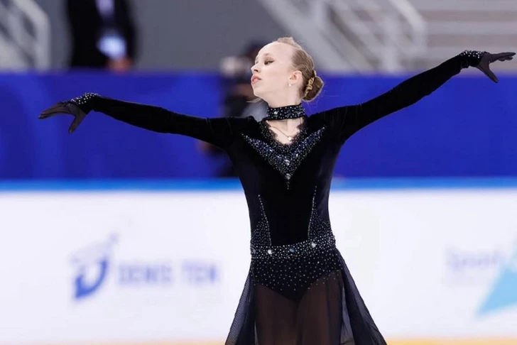 Azerbaycan’ı temsil eden artistik patenci Kazakistan’da olimpiyat rekorunu yeniledi