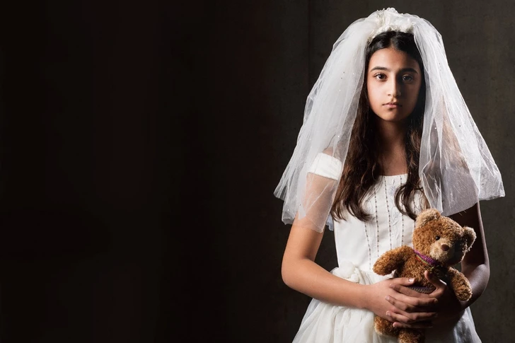 Azerbaycan’da reşit olmayan bir kız çocuğunun 35 yaşındaki bir erkekle evliliği önlendi