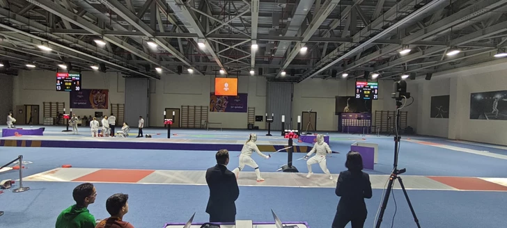 Azerbaycanlı kadın kılıç ustaları III. BDT Oyunları’nda gümüş ve bronz madalya kazandı