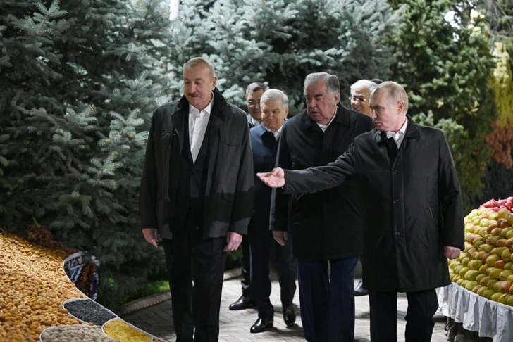 Cumhurbaşkanı İlham Aliyev, Duşanbe’deki gayriresmî BDT devlet başkanları akşam yemeğine katıldı