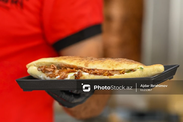 Restoran Fiyatları Gibi: Azerbaycanlı Öğrenciler Kantinlerin Pahalılığından Şikâyetçi