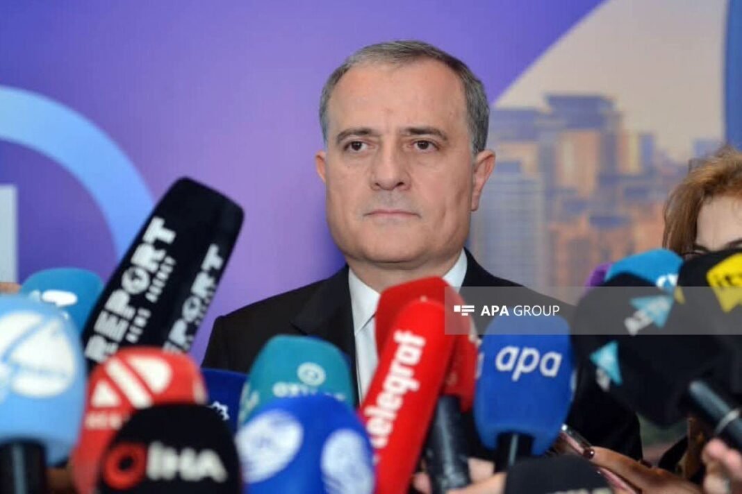 Bayramov: TRIPP, Azerbaycan ile Nahçıvan arasında kesintisiz bağlantı kurmalı Azerbaycan Dışişleri Bakanı Ceyhun Bayramov