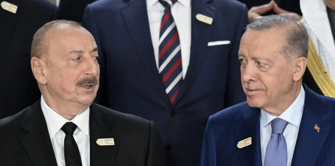 Ankara kardeşliği Bakü’ye emir verme hakkıyla karıştırdı Azerbaycan Prezidenti İlham Aliyev ve Türkiye Cumhurbaşkanı Recep Tayyip Erdoğan, COP29 sırasında Bakü’de