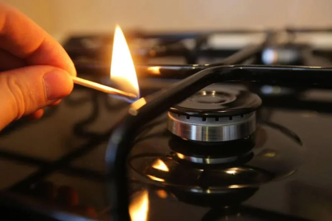 Kibritle yakılan doğal gaz ocağı