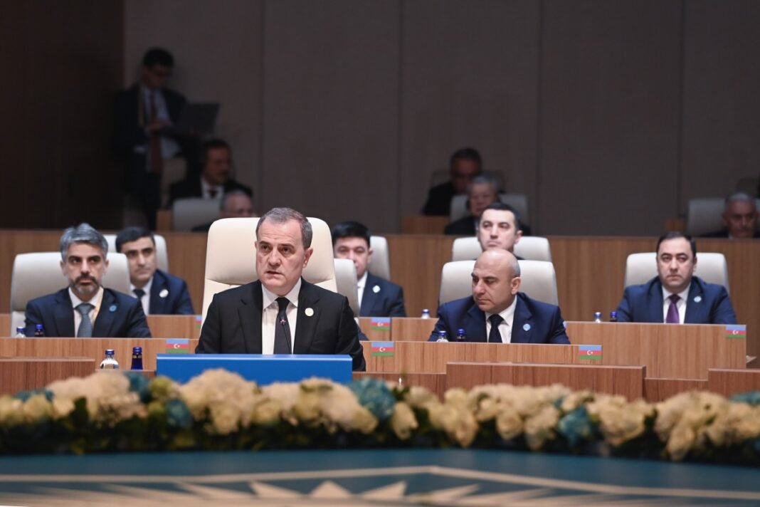Azerbaycan Dışişleri Bakanı Ceyhun Bayramov Ankara’daki Türk Devletleri Teşkilatı zirvesinde konuşuyor