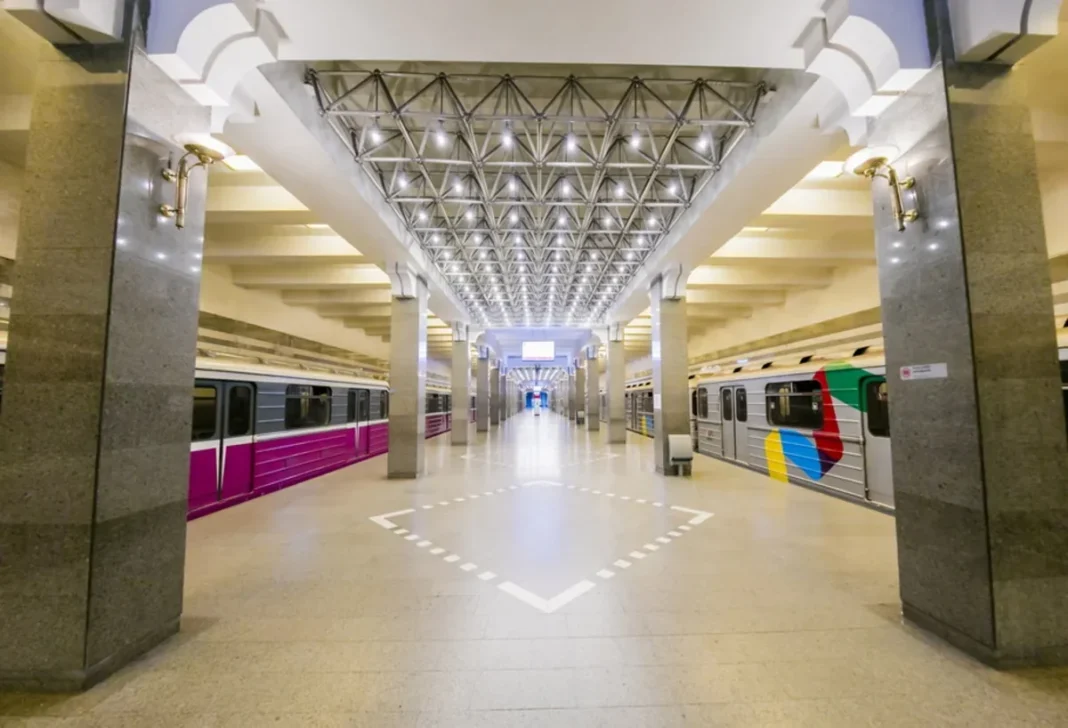 Hazi Aslanov-İçerişehir doğrudan metro seferleri yeniden başladı Bakü Metrosu'nun Hazi Aslanov istasyonundaki tren