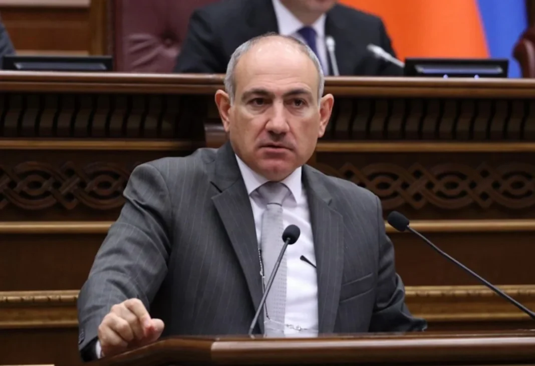 Paşinyan: Ermenistan’ın Bağımsızlık Bildirgesi devlet karşıtı Ermenistan Başbakanı Nikol Paşinyan basın toplantısında konuşuyor