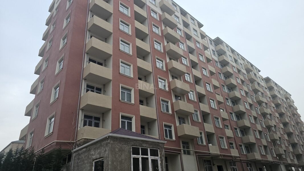 Bakü’nün Nizami ilçesindeki apartman binaları