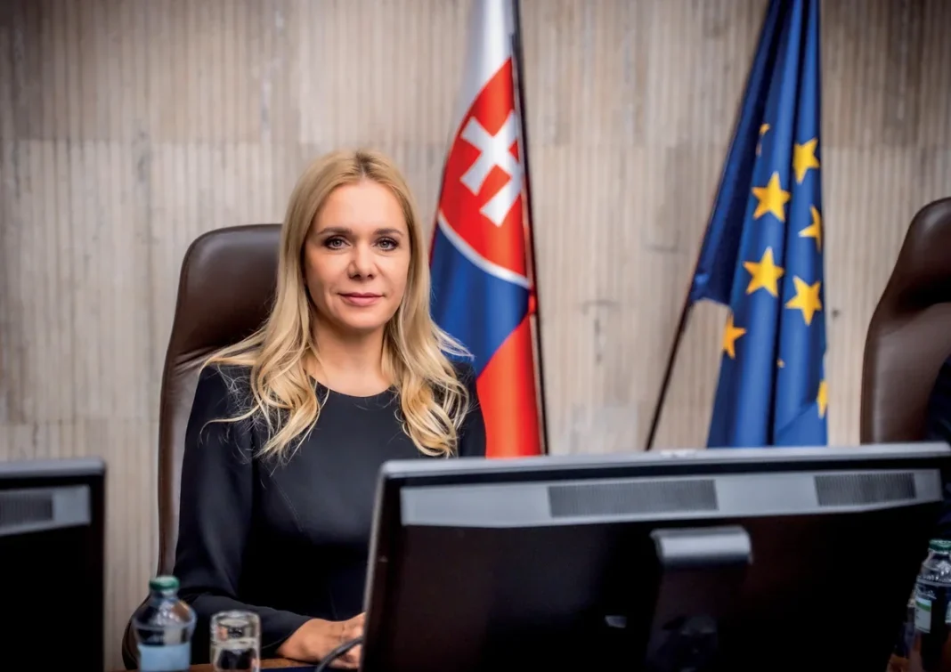Slovakya Ekonomi Bakanı Denisa Sakova